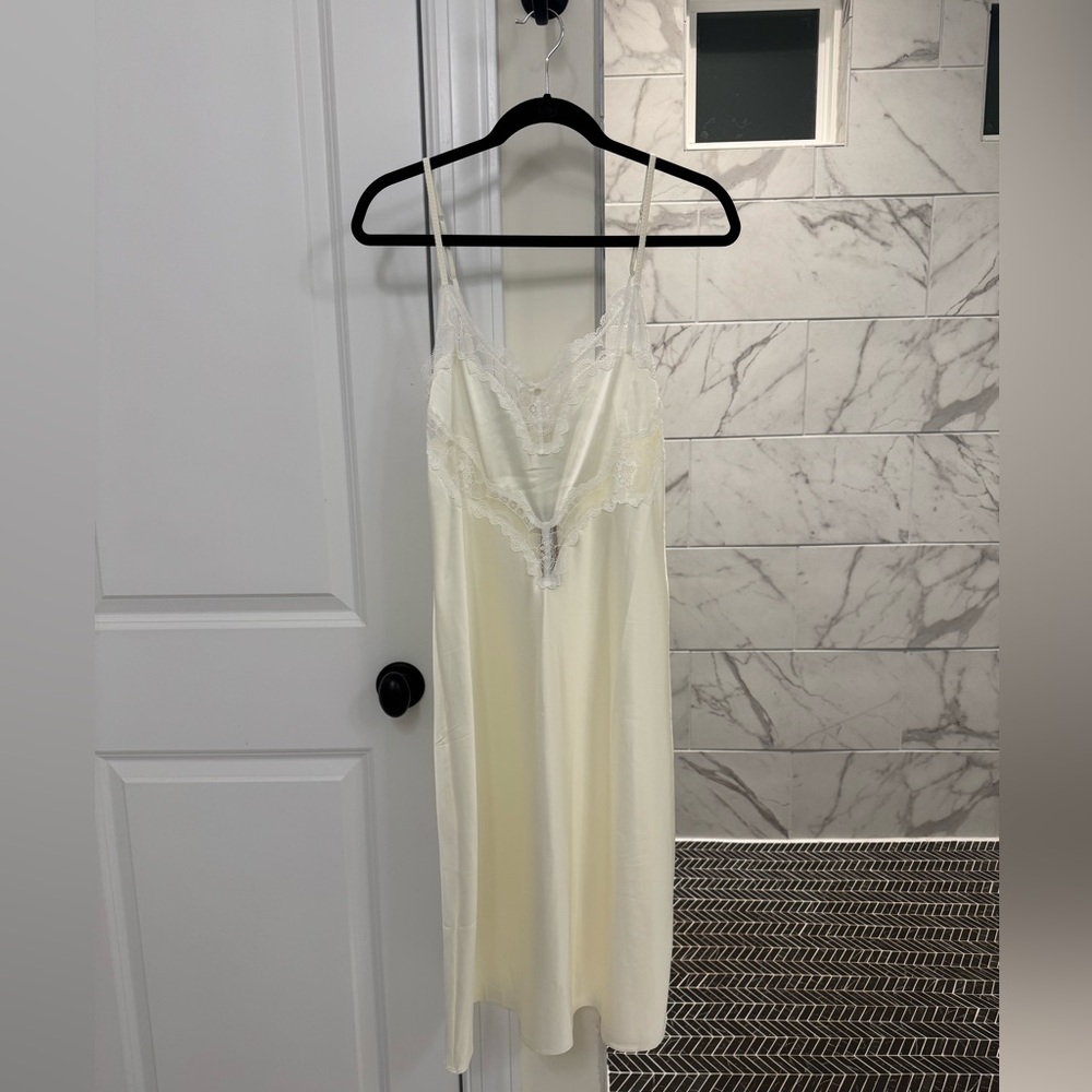 NWT SKIMS Ivory Midi Lace Detail Dress
